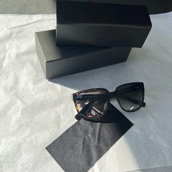 Authentic Like New Dior Sunglasses Brand New Authentic Christian Dior Sunglasses Eclat GNOT7  main image 4
